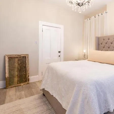 Manhattan Getaway Shabby Chic Abode